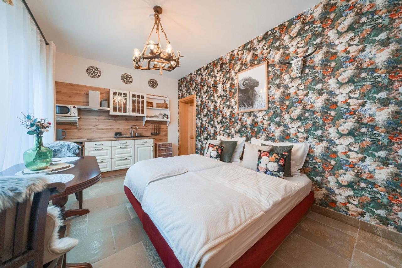 Rich Witch Villa&Spa Косцелиско Экстерьер фото