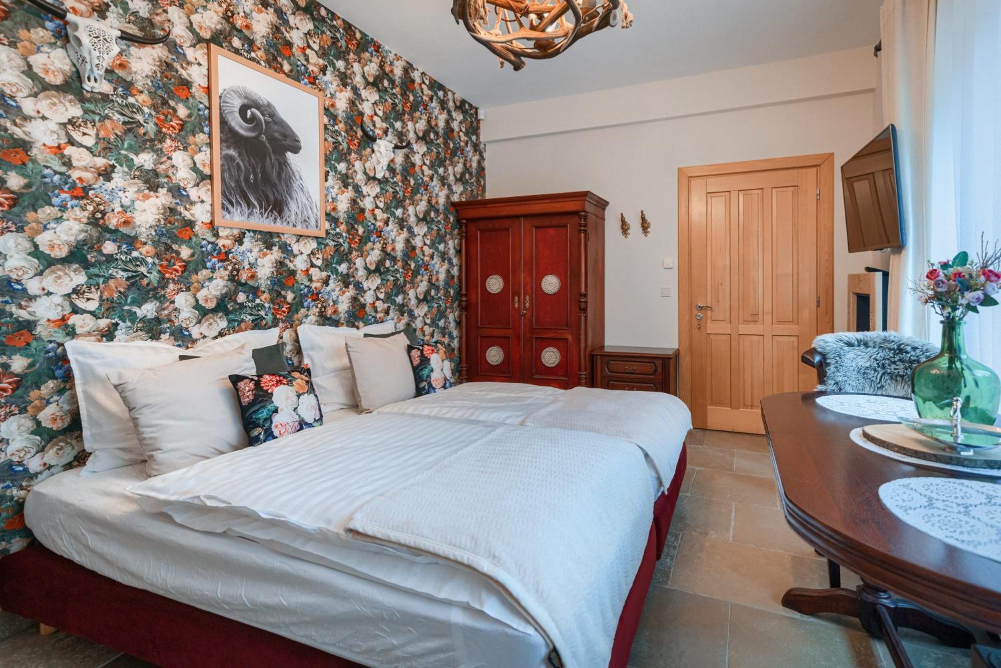 Rich Witch Villa&Spa Косцелиско Номер фото
